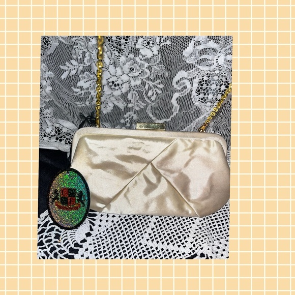 Urban Expressions NWT Elegant Clutch OR shoulder Evening Bag - Picture 1 of 8